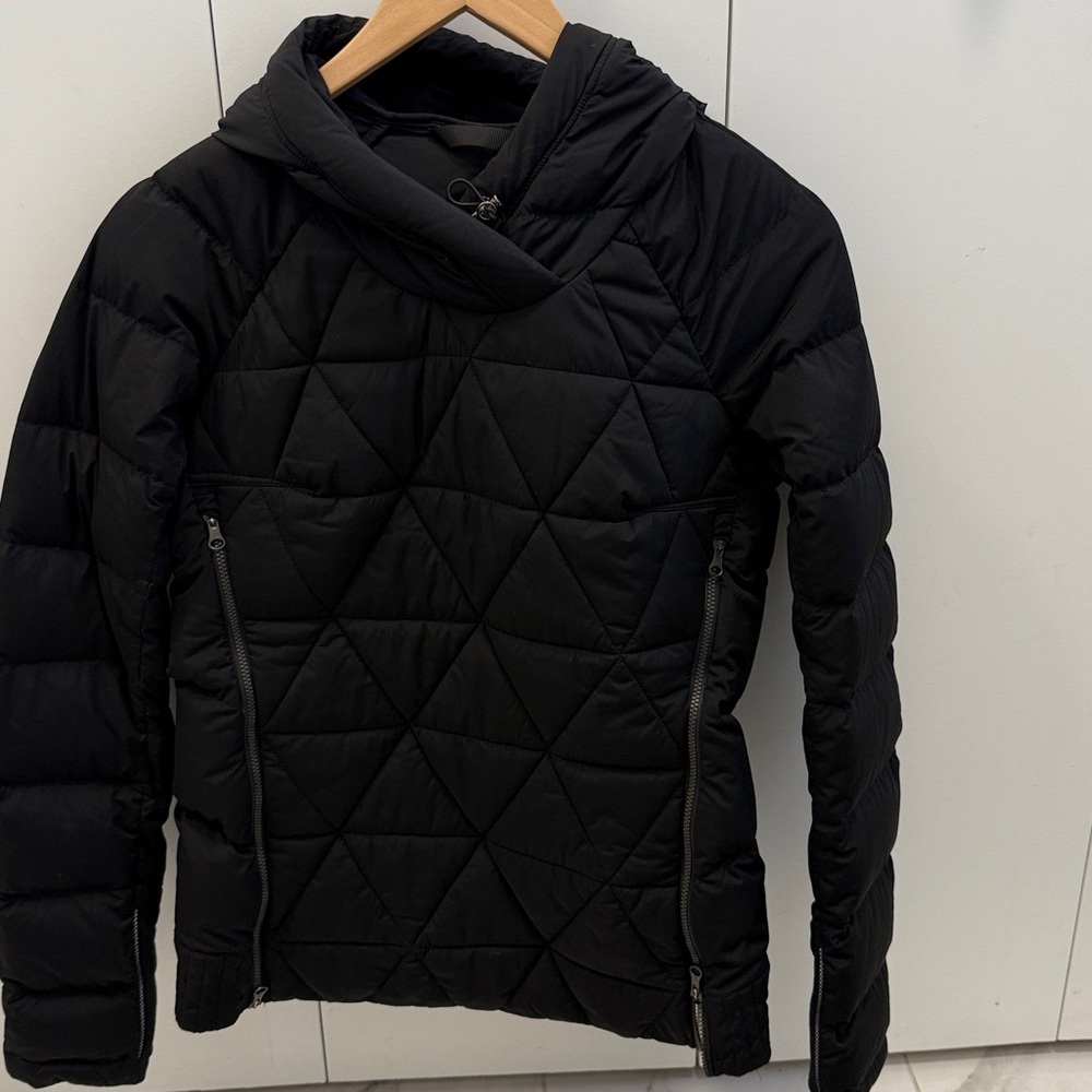 Lulemon Black Quilted Puffer Jacket